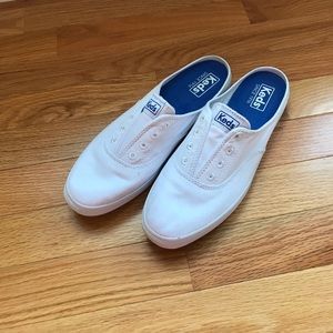 KEDS SLIP ON SNEAKERS